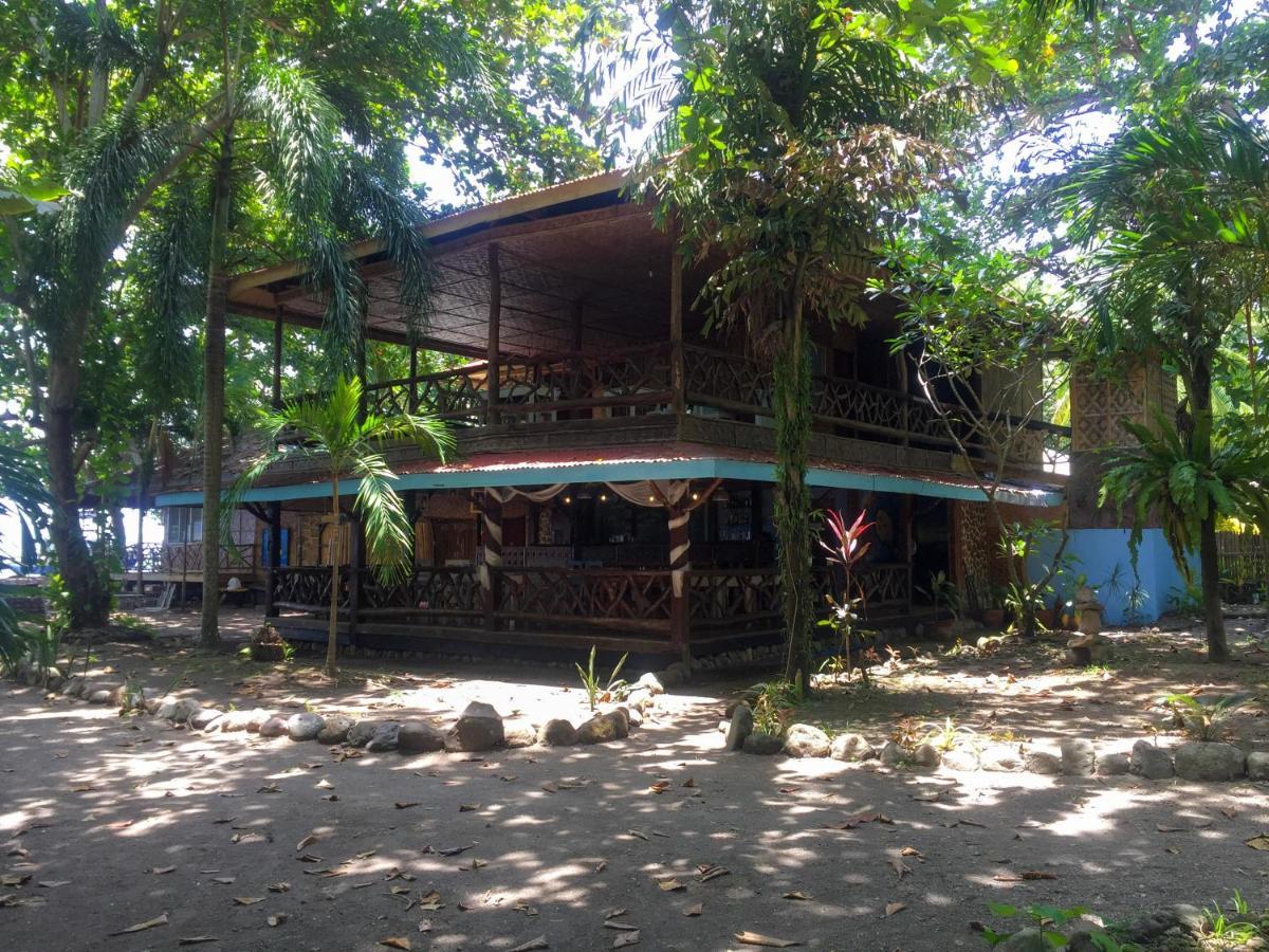 Beach House Resort And Dive Center Mambajao Exterior foto