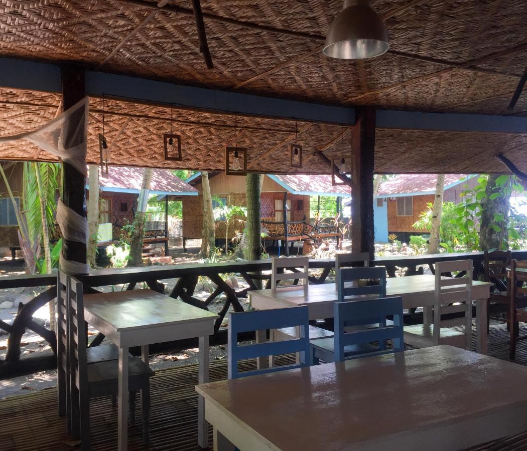 Beach House Resort And Dive Center Mambajao Exterior foto