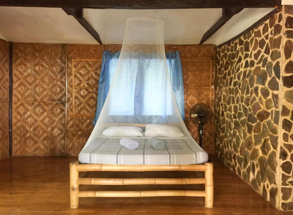 Beach House Resort And Dive Center Mambajao Exterior foto